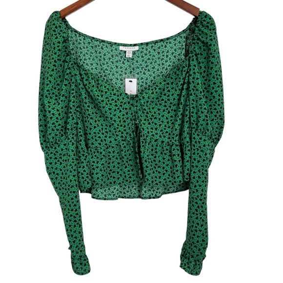 Topshop Tops - Asos Topshop Heart Print Tea Blouse in Green Cropped